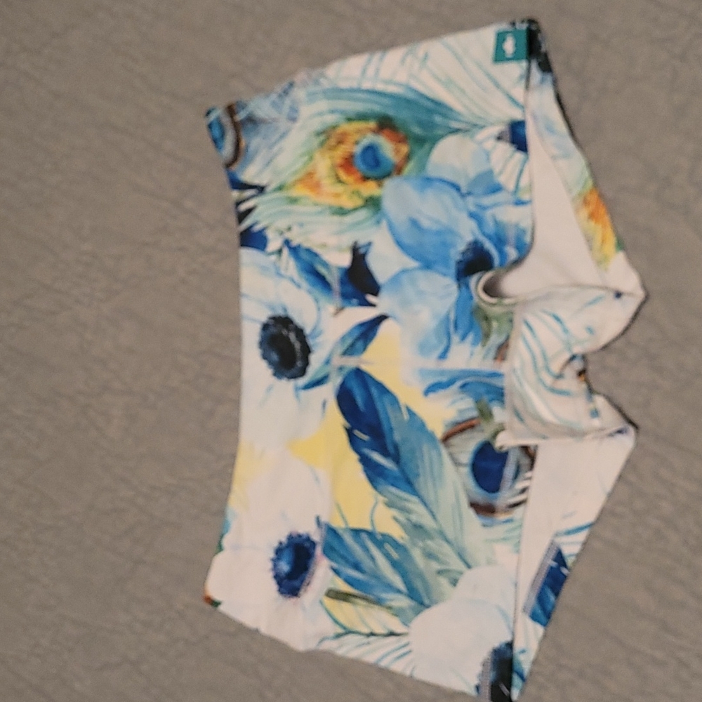 Women's medium booty shorts, peacock